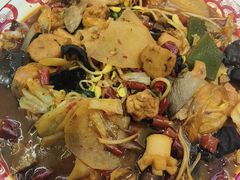 -嗨辣小聚·盘锦河蟹·海鲜烧烤龙虾(盘锦十年好店)
