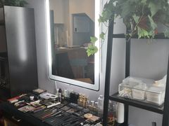 -ME觅妆·定制美妆·彩妆私教(菱角湖店)