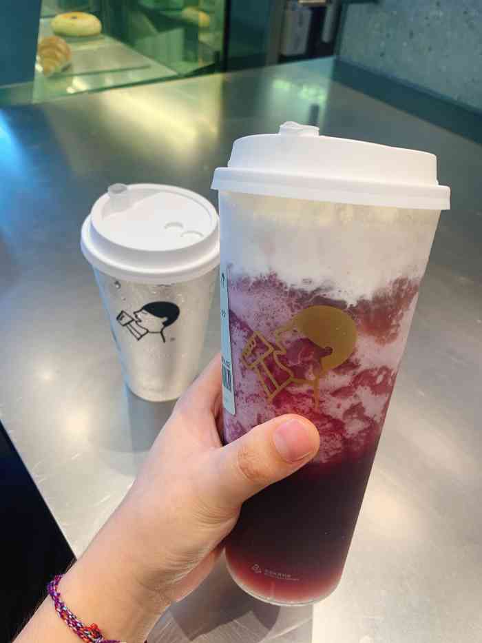 最爱的是喜芝芝茉莉翠绿 甜而不腻 每一口下去都有茶的回甘