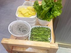 -鲁员外地锅鸡地锅鱼(龙湖江东天街店)