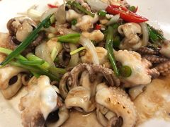 -班赞海鲜市场胖阿姨加工点