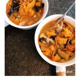 菌汤莜面鱼鱼[呲牙]