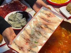 -毛辣果·贵州红酸汤牛肉火锅(西单店)
