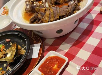 赶紧换好衣服，直奔西贝。羊肉串，点上