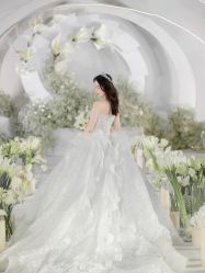 -伯瓷皇后婚纱艺术空间