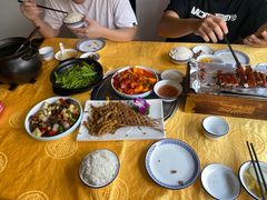 -东方之猪四更烤乳猪(金垦总店)