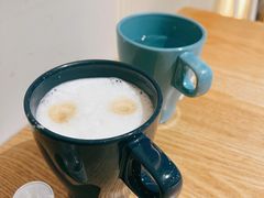 拿铁咖啡-HELLO 27 意面·沙拉·帕尼尼