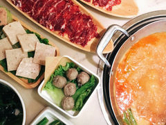 -左庭右院鲜牛肉火锅(浦江欢乐颂店)