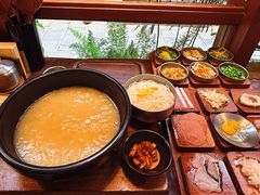 -银米·云南传统过桥米线(双廊黑金冠店)
