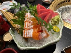 -山川小町·极番烧肉(新地假日广场店)