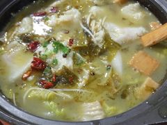 -周鱼小馆石锅酸菜鱼(活力汇店)