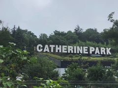 -UNI UNI(环亚凯瑟琳店)