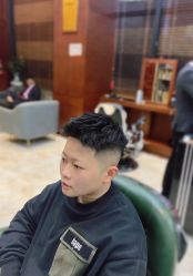 -尼特斯男士发型馆