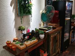 -猫爷的腔调·黔小馆(交大医学住宅区店)