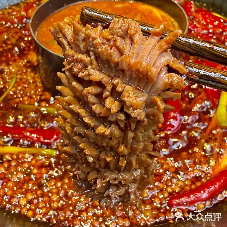 昆明！！市集火锅好吃到惊掉下巴！！！