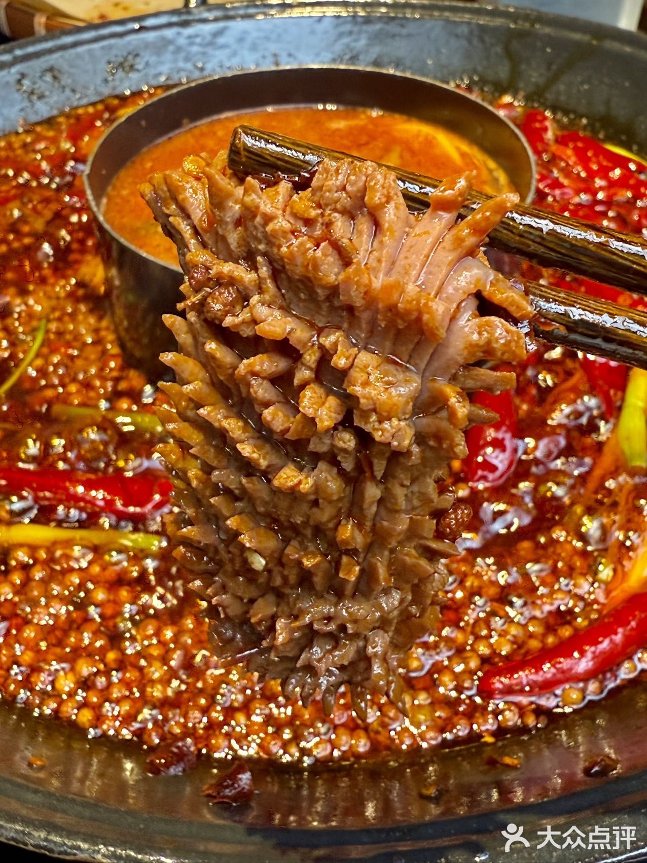 昆明！！市集火锅好吃到惊掉下巴！！！