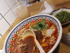 -鑫花溪牛肉米粉(人民广场店)