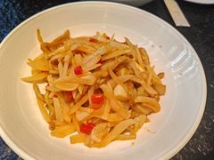 -鱼鲜饭香·招牌汽锅剁椒鱼头王