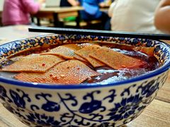 红油米线加豆皮-老字号杨坡红油米线腊汁肉夹馍(东四道巷店)