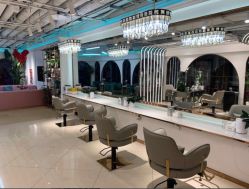 -BULB STUDIO 巴柏明星发型工作室