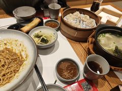 -馋三尺蟹粉小笼(人民广场店)