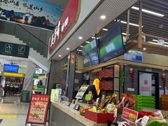 -小昆山服务区-停车场