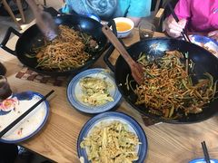 精选肋排焖面-金豆角砂锅焖面(安贞店)