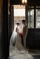 -雪中彩影婚纱摄影·微光艺术中心