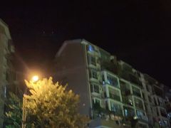 -周良天山牛杂城(天山路总店)