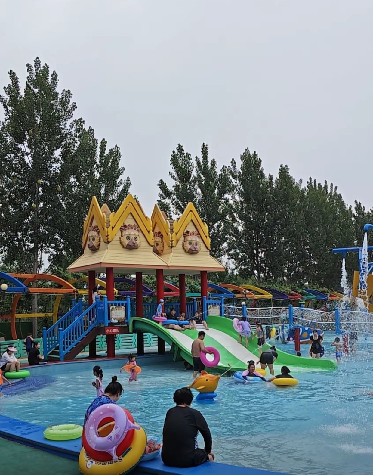 唐山西那母主题水上乐园