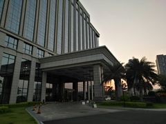 -华邑酒店·鲜艳全日自助餐厅