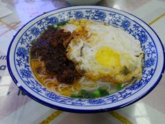 -渝之汇牛肉豌杂面