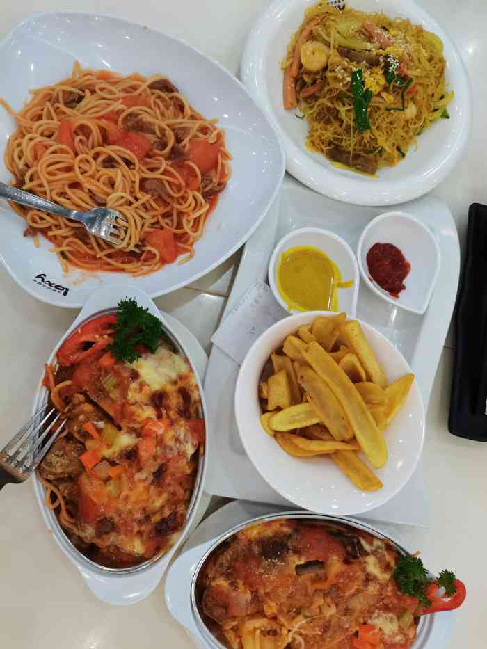 乐斯餐厅(壹海城店)-"见橱窗里排排坐的黑白奶,就想着来一杯正宗.