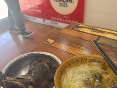 -正宗李家土鸡米线店