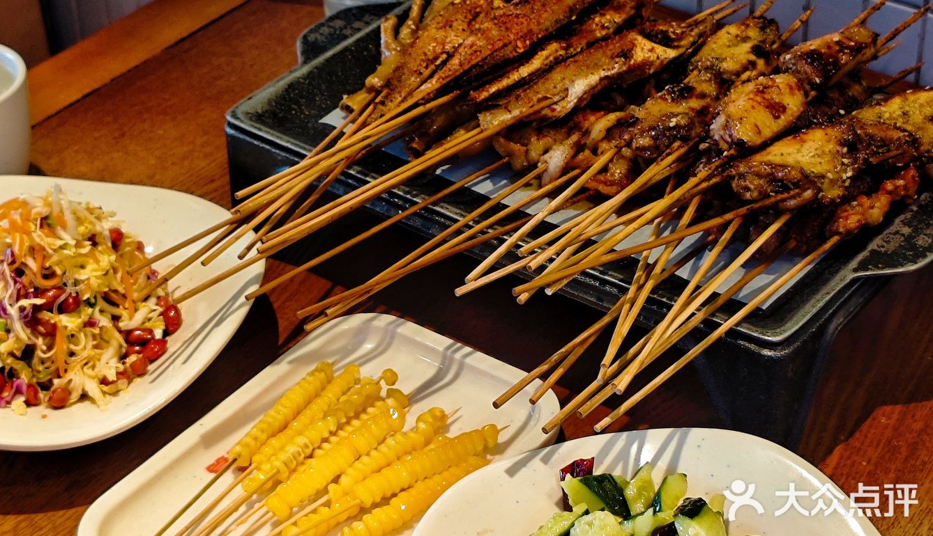 夏天不能不撸串！管氏翅吧太满足！