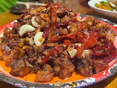 辣子鸡-柴窝堡22号辣子鸡·传承新疆菜