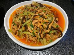 鱼香肉丝-万重锦·人文川菜馆(骡马市店)