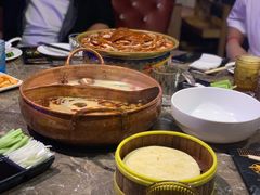 -三人行骨头王火锅(长寿店)