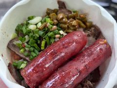 牛肉卤加香肠-老东江米粉