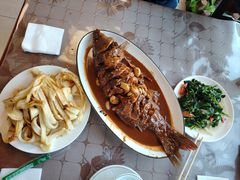 -荷塘月色鱼馆总店(于桥水库劈柴大院店)