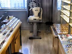 -优医视平价眼镜蔡司依视路折扣工厂店(德胜门店)