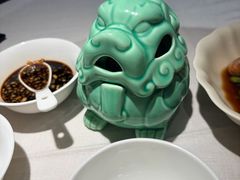 （黄袍加身）蟹黄狮子头-狮王府淮扬菜(万象城店)