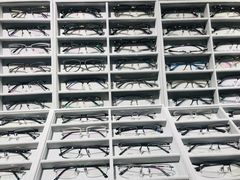 -潘多拉眼镜·蔡司依视路明月(潘家园店)