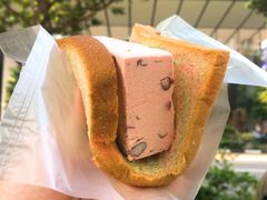 -詹爷爷乌节路街头冰淇淋