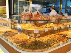 面包甜点陈列柜-九芝斋(解放路店)