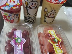 -蜜雪冰城(万达广场外B号门门口外集装箱店)