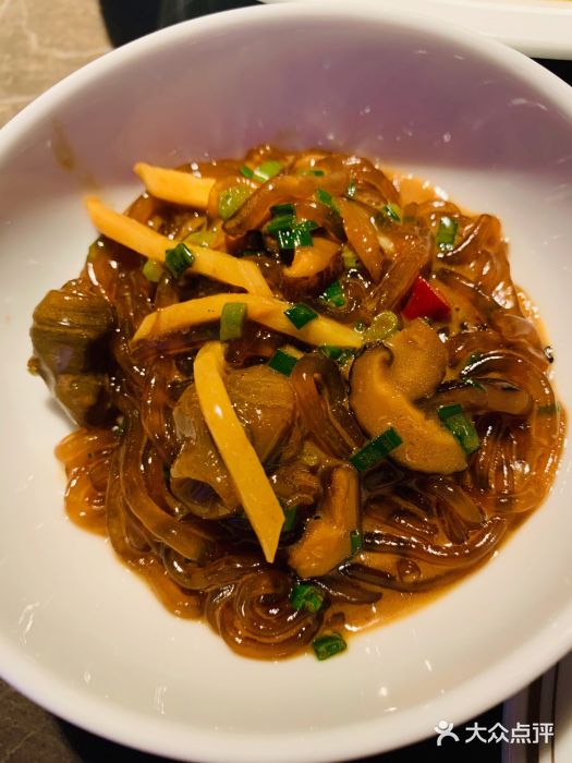 新荣记(BFC外滩金融中心店)沙蒜烧豆面图片