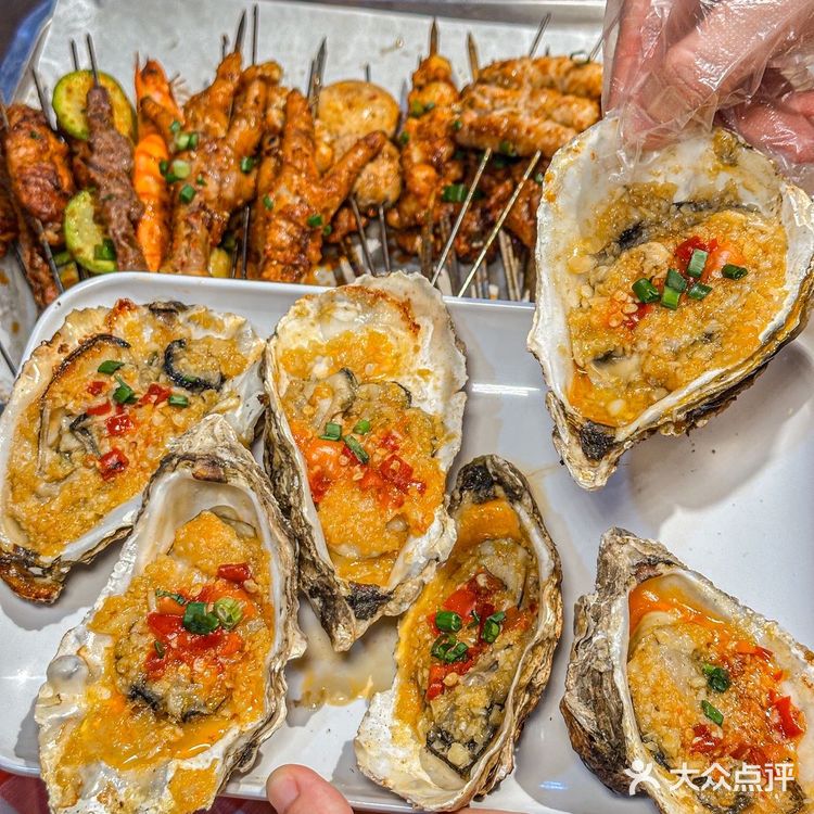 广州的！！！这小烧烤串子还蛮好吃的！