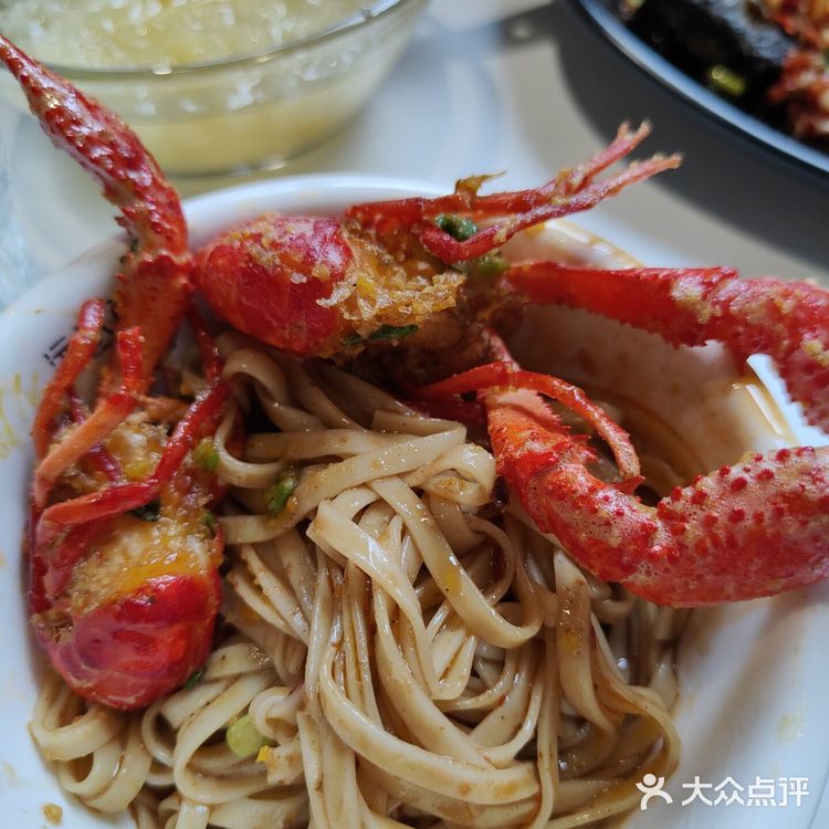 超级容易嗦手指的小龙虾