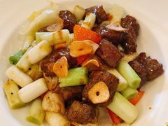 日式圆葱牛肉粒-利苑酒家(金宝店)